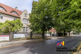 Lokal użytkowy 117m2 w budynku przy Szpitalu